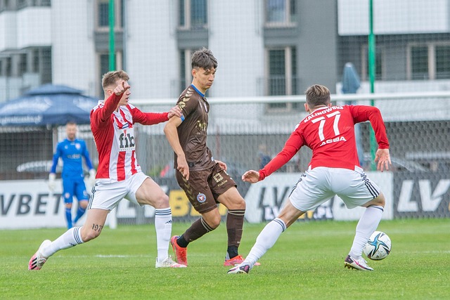 独断专行的 独断专行的